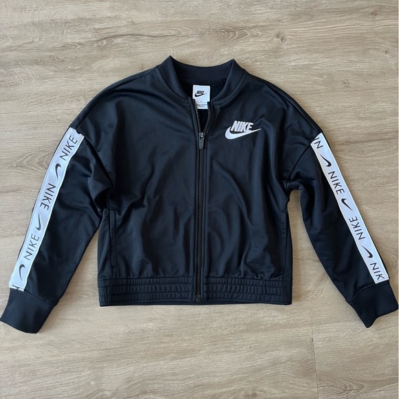 Nike Black and White Full Zip Track Jacket Size Kids M - Picture 1 of 5